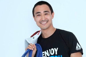 Самат Айтенов ученик школы бразильского джиу-джитсу Roller