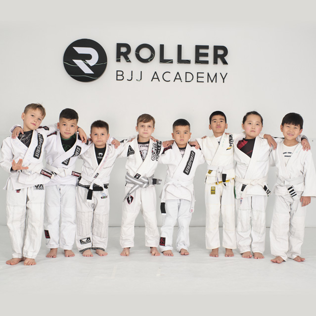 Бразильское джиу-джитсу для детей в школе бразильского джиу-джитсу Roller