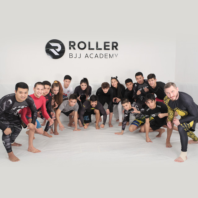 Занятия грэпплингом в школе бразильского джиу-джитсу Roller