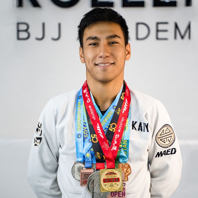 Рауан Балабек тренер школы бразильсокго джиу-джитсу Roller